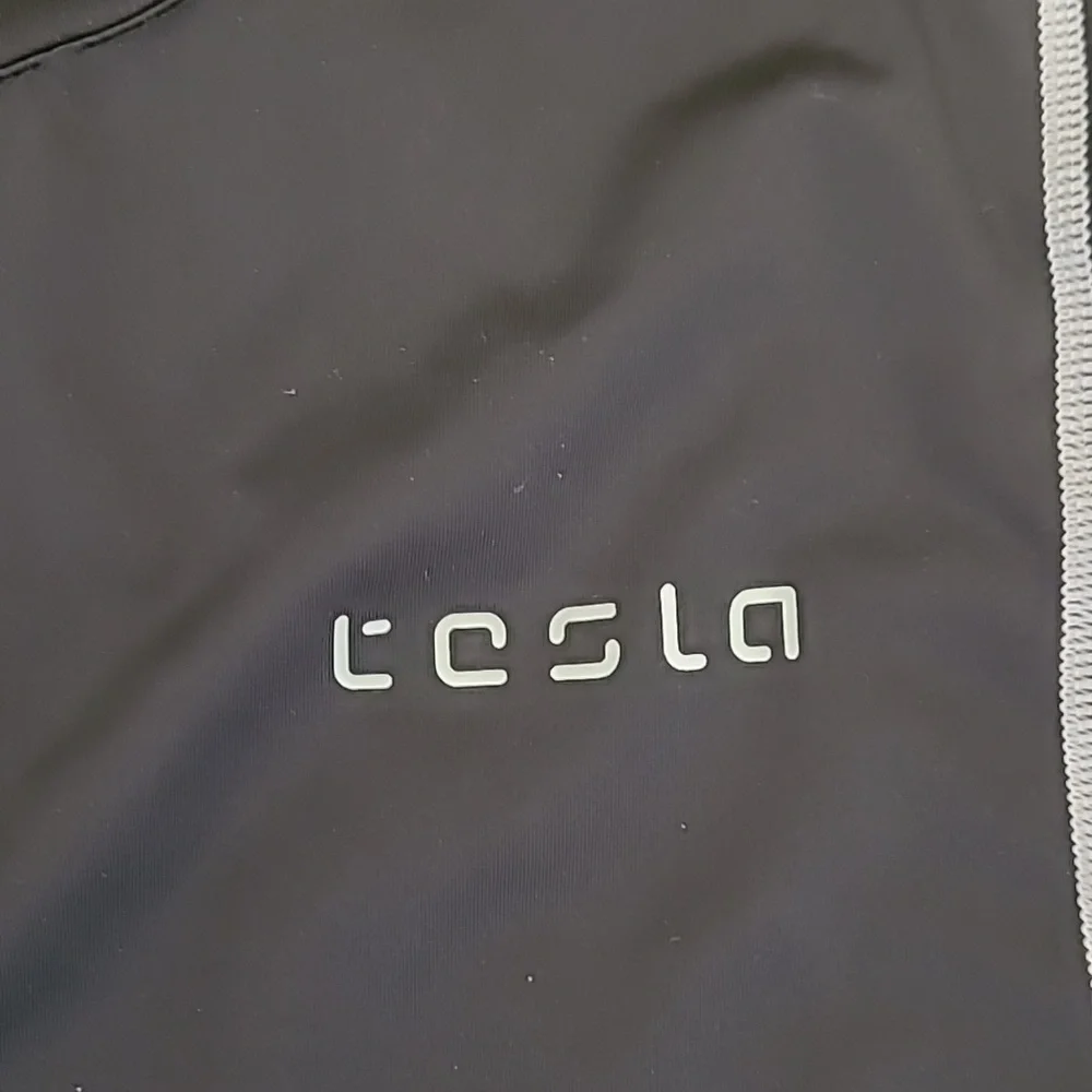 Tesla performance tee - Picture 2 of 4